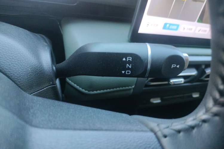 Used Baojun Spark EUV 2026 301km Flagship Edition Gear Lever