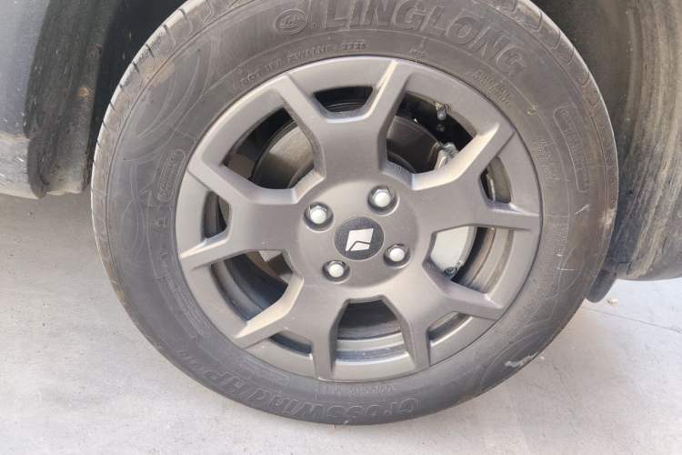 Used Baojun Spark EUV 2026 Model 501km Flagship Edition Right Front Wheel Hub