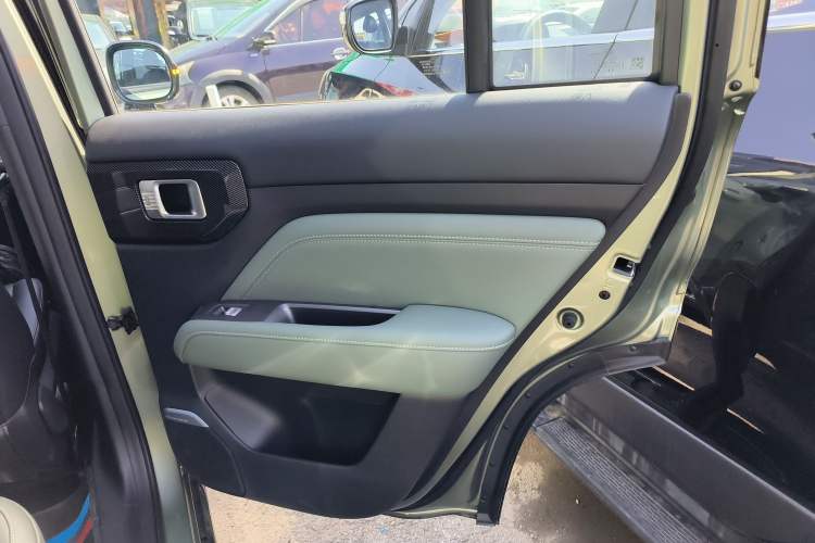 Used Baojun Spark EUV 2026 301km Flagship Edition Right Rear Door Interior