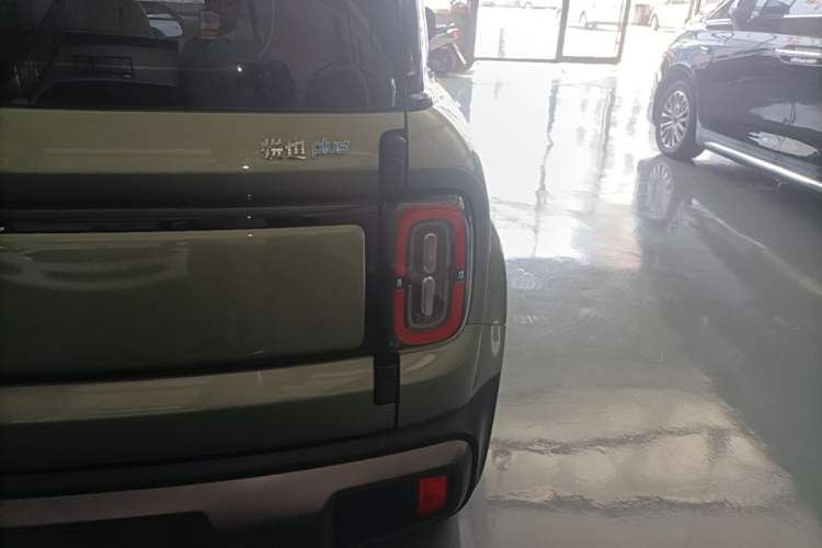 Used Baojun Spark EUV 2026 Model 501km Flagship Edition Right Rear Taillight