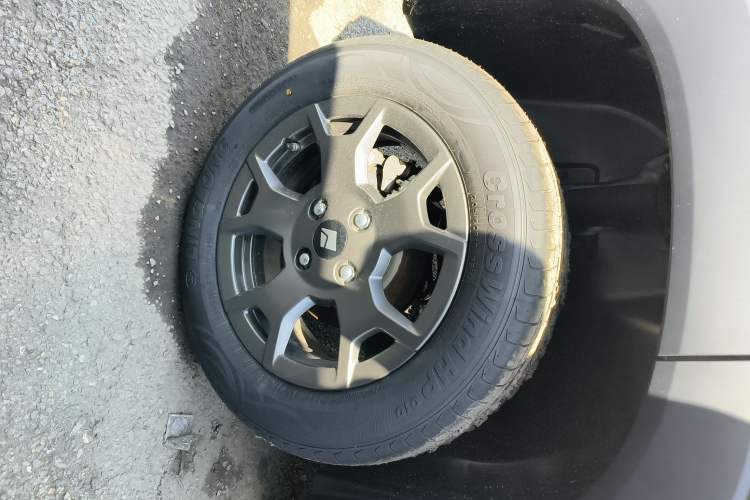 Used Baojun Spark EUV 2026 301km Flagship Edition Right Rear Wheel Hub