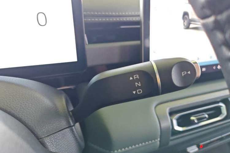 Used Baojun Spark EUV 2026 301km Flagship Edition Gear Lever