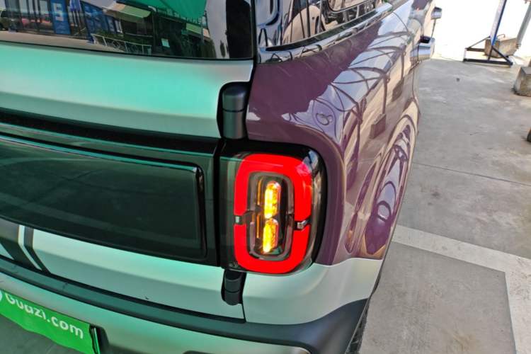 Used Baojun Spark EUV 2026 301km Flagship Edition Right Rear Taillight