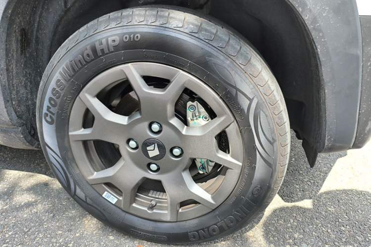 Used Baojun Spark EUV 2026 Model 501km Flagship Edition Right Front Wheel Hub