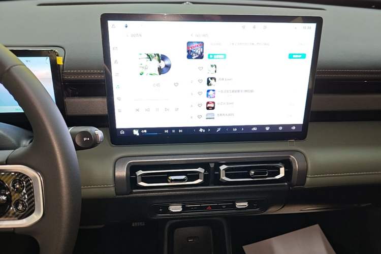 Used Baojun Spark EUV 2026 301km Flagship Edition Audio And AC Panel