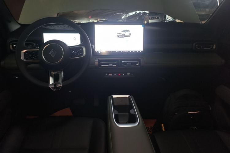 Used Baojun Spark EUV 2026 Model 501km Flagship Edition Center Console