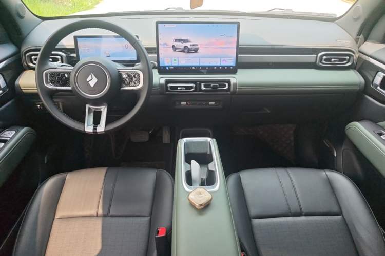 Used Baojun Spark EUV 2026 301km Flagship Edition Center Console