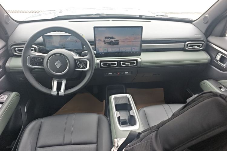 Used Baojun Spark EUV 2026 301km Flagship Edition Center Console