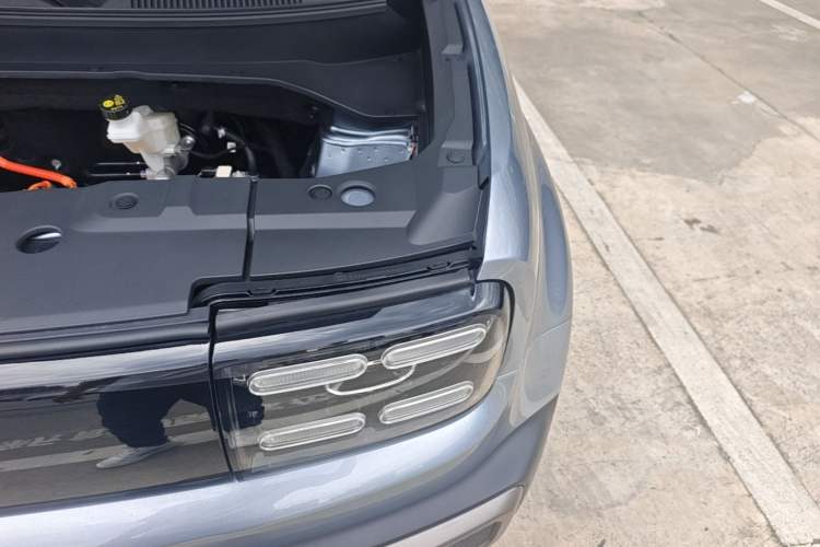 Used Baojun Spark EUV 2026 301km Flagship Edition Engine Bay Left