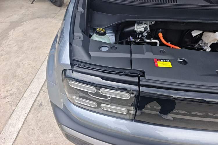Used Baojun Spark EUV 2026 301km Flagship Edition Engine Bay Right