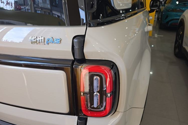 Used Baojun Spark EUV 2026 301km Flagship Edition Exterior 3