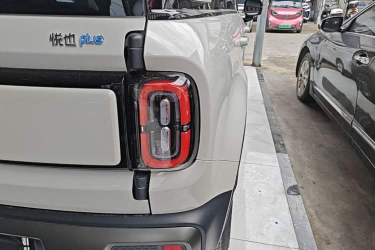 Used Baojun Spark EUV 2026 301km Flagship Edition Exterior 3