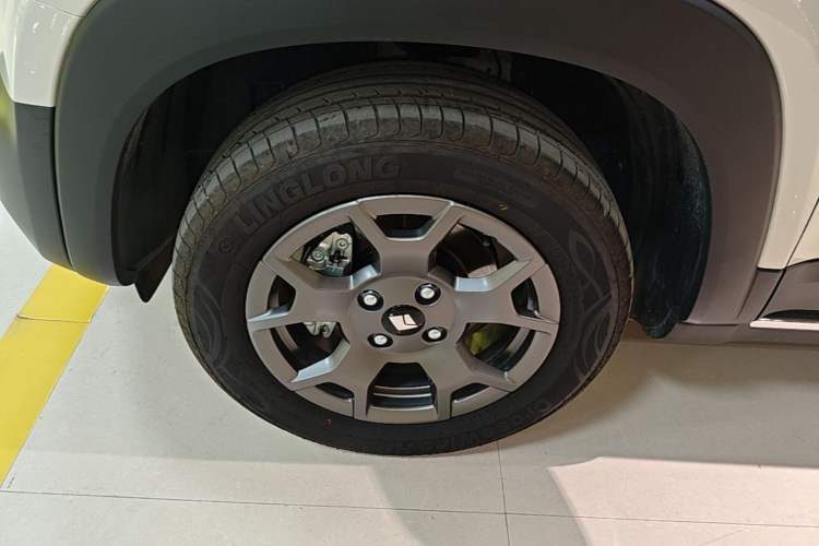 Used Baojun Spark EUV 2026 301km Flagship Edition Exterior 4