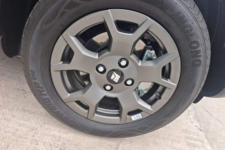 Used Baojun Spark EUV 2026 301km Flagship Edition Exterior 4