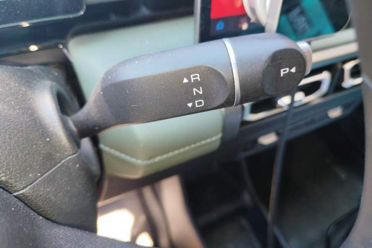 Used Baojun Spark EUV 2026 301km Flagship Edition Gear Lever
