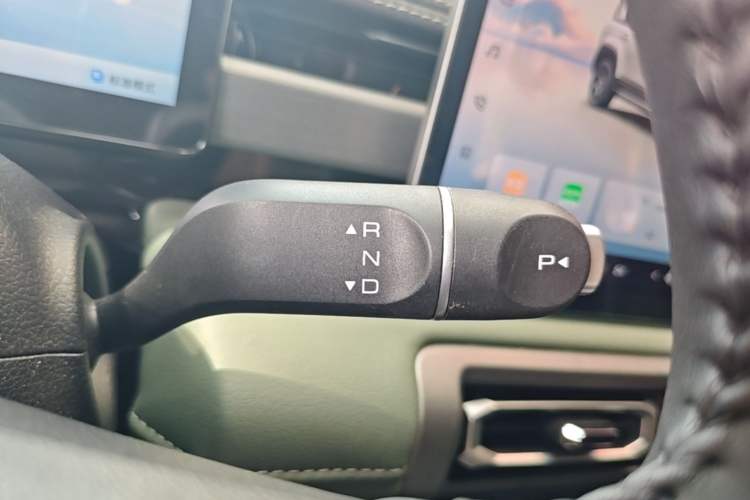 Used Baojun Spark EUV 2026 301km Flagship Edition Gear Lever