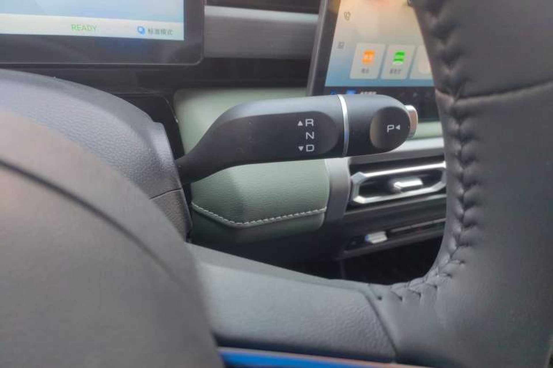 Used Baojun Spark EUV 2026 301km Flagship Edition Gear Lever