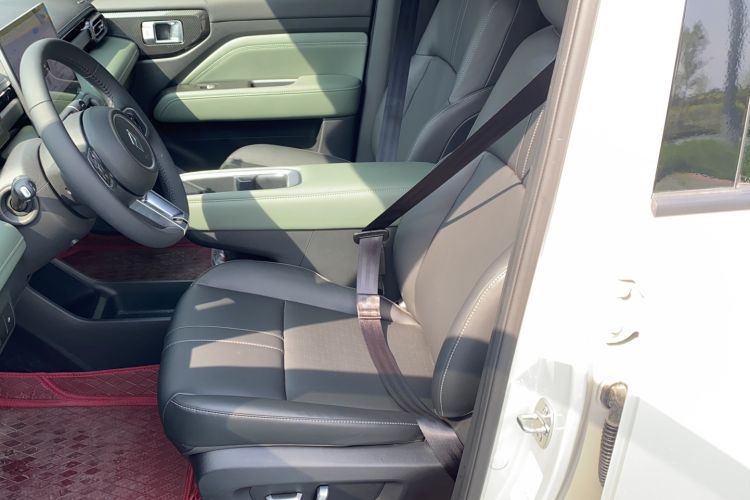 Used Baojun Spark EUV 2026 301km Flagship Edition Interior 1