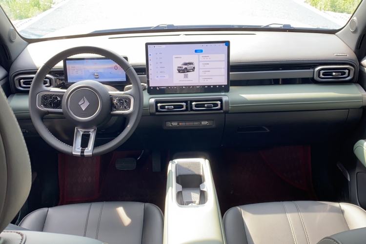 Used Baojun Spark EUV 2026 301km Flagship Edition Interior 3