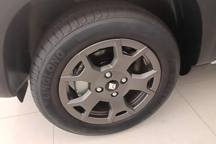 Used Baojun Spark EUV 2026 301km Flagship Edition Left Front Wheel Hub