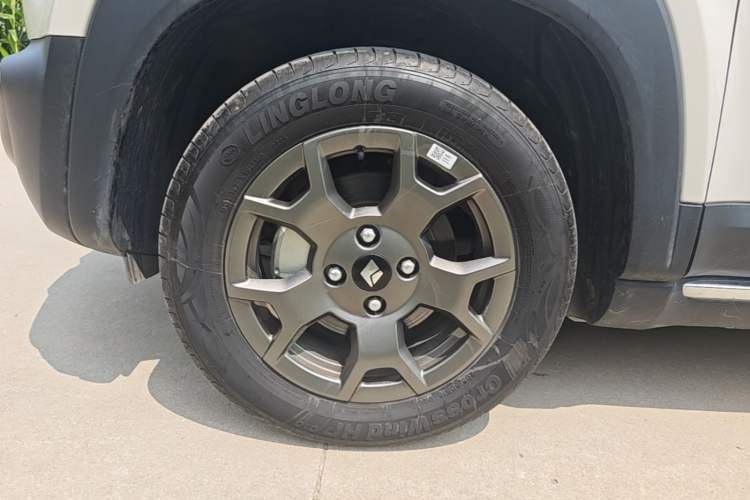 Used Baojun Spark EUV 2026 301km Flagship Edition Left Front Wheel Hub