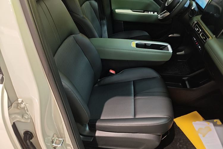 Used Baojun Spark EUV 2026 301km Flagship Edition Right Front Seat