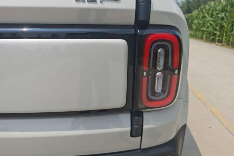 Used Baojun Spark EUV 2026 301km Flagship Edition Right Rear Taillight