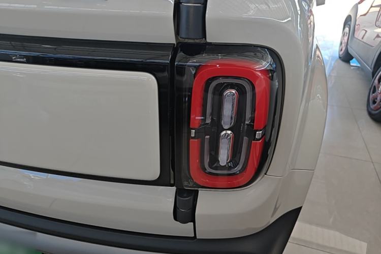 Used Baojun Spark EUV 2026 Model 501km Flagship Edition Right Rear Taillight