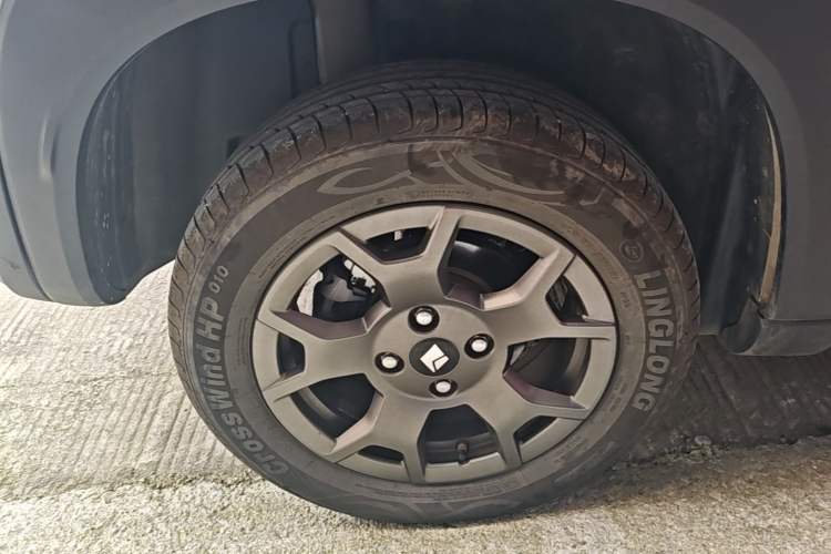 Used Baojun Spark EUV 2026 301km Flagship Edition Right Rear Wheel Hub