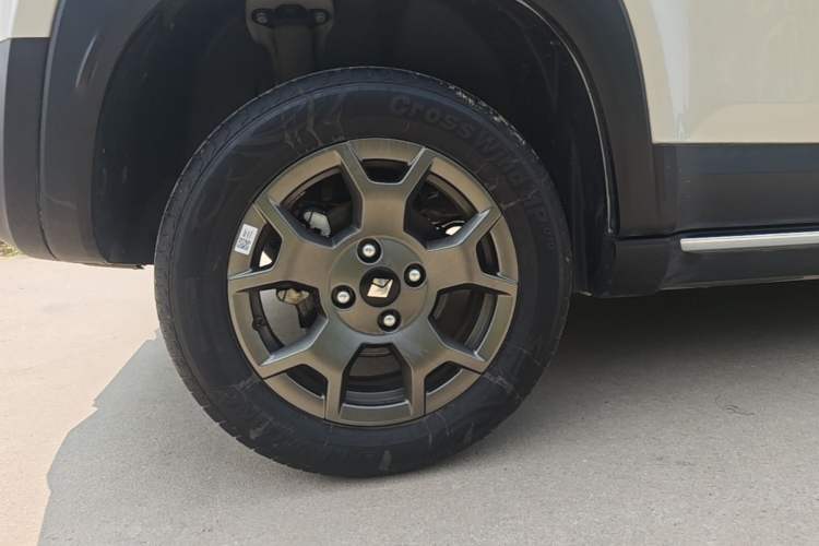 Used Baojun Spark EUV 2026 301km Flagship Edition Right Rear Wheel Hub