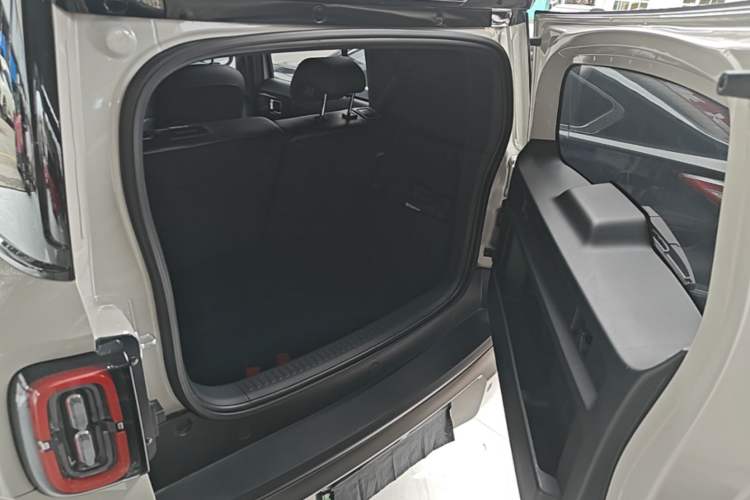 Used Baojun Spark EUV 2026 301km Flagship Edition Trunk