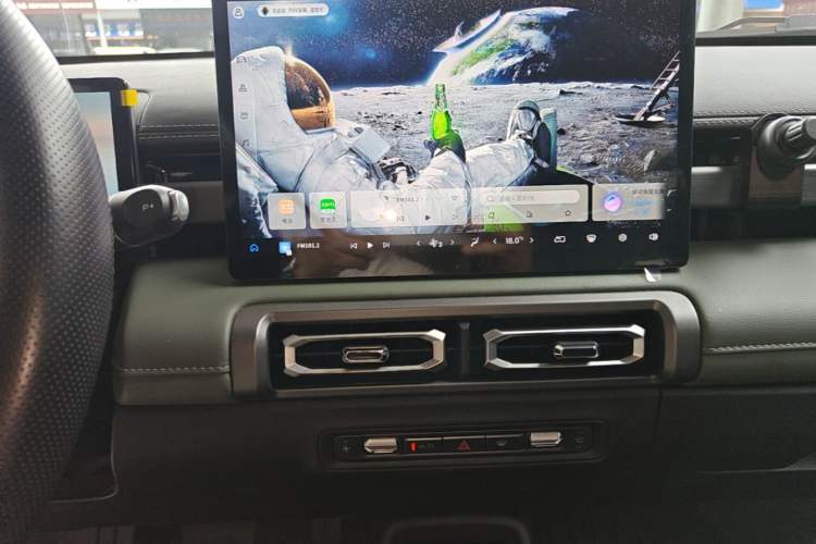 Used Baojun Spark EUV 2026 Model 501km Flagship Edition Audio And AC Panel