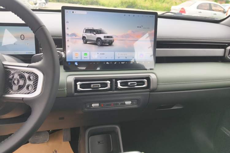 Used Baojun Spark EUV 2026 301km Flagship Edition Audio And AC Panel