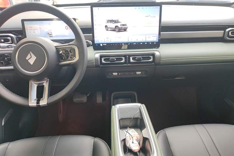 Used Baojun Spark EUV 2026 301km Flagship Edition Audio And AC Panel