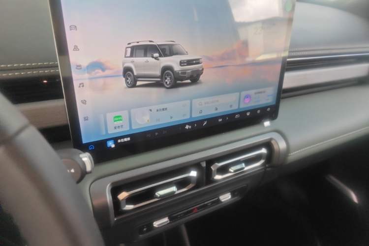 Used Baojun Spark EUV 2026 301km Flagship Edition Audio And AC Panel