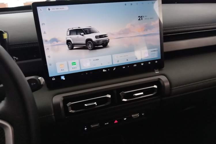Used Baojun Spark EUV 2026 301km Flagship Edition Audio And AC Panel