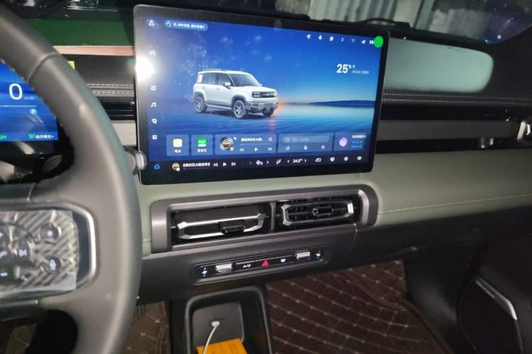 Used Baojun Spark EUV 2026 Model 401km Flagship Edition Audio And AC Panel