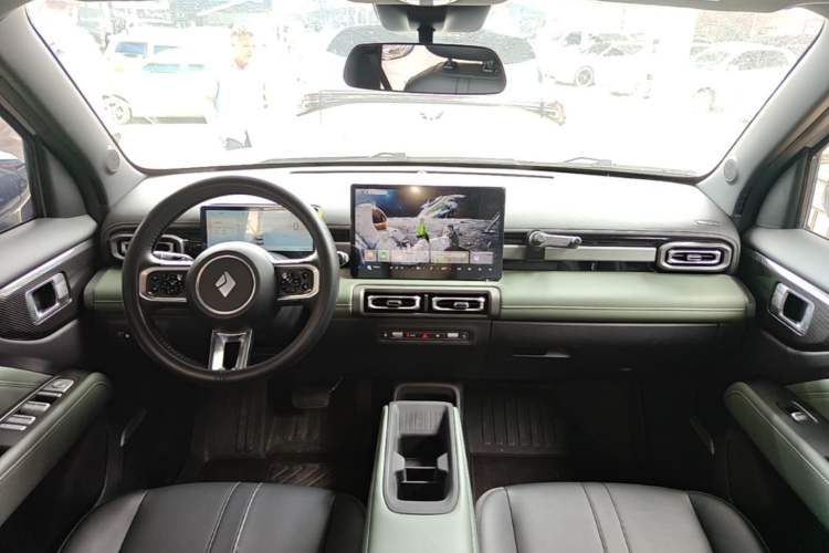 Used Baojun Spark EUV 2026 Model 501km Flagship Edition Center Console