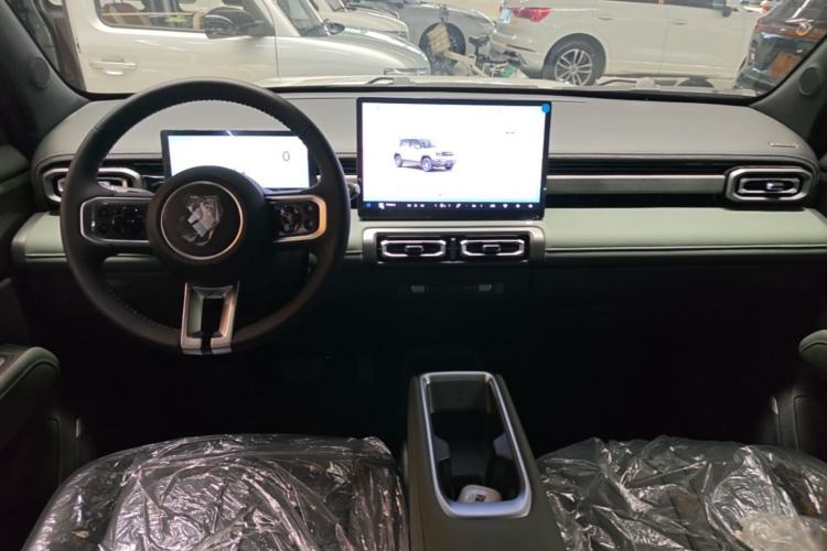 Used Baojun Spark EUV 2026 301km Flagship Edition Center Console