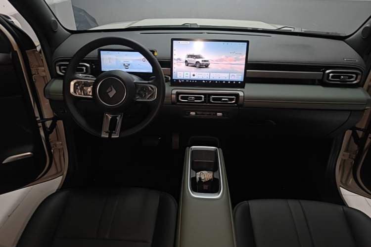 Used Baojun Spark EUV 2026 301km Flagship Edition Center Console