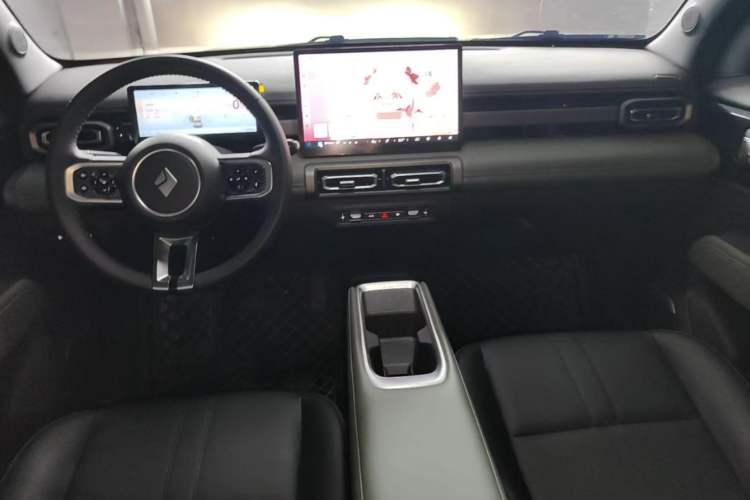 Used Baojun Spark EUV 2026 301km Flagship Edition Center Console