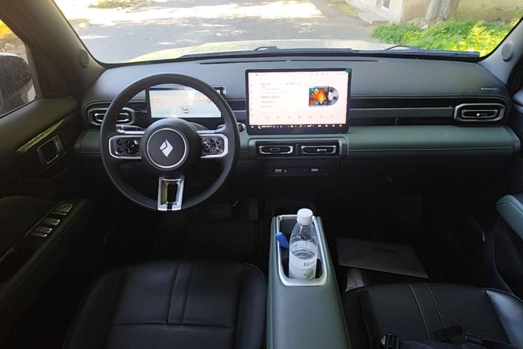 Used Baojun Spark EUV 2026 301km Flagship Edition Center Console