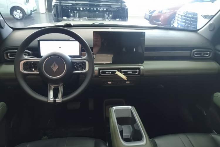 Used Baojun Spark EUV 2026 301km Flagship Edition Center Console