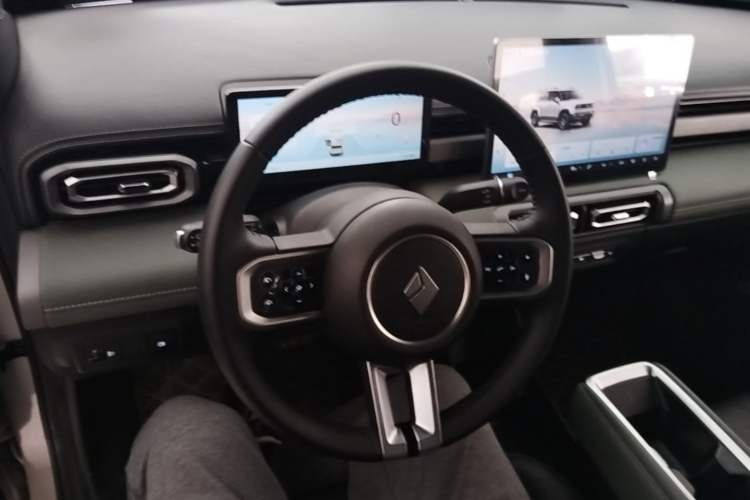 Used Baojun Spark EUV 2026 301km Flagship Edition Center Console