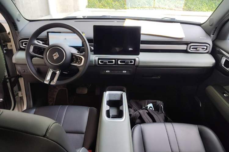 Used Baojun Spark EUV 2026 301km Flagship Edition Center Console