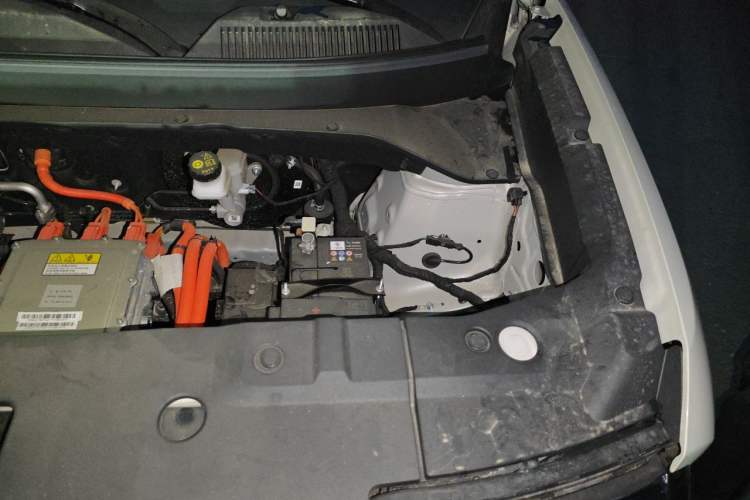Used Baojun Spark EUV 2026 Model 401km Flagship Edition Engine Bay Left