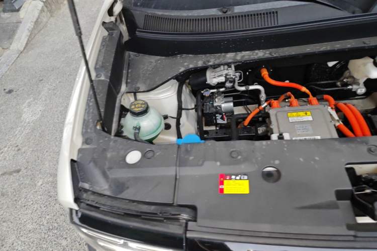 Used Baojun Spark EUV 2026 301km Flagship Edition Engine Bay Right
