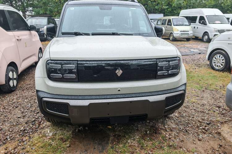 Used Baojun Spark EUV 2026 301km Flagship Edition Exterior 1