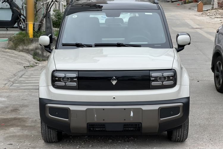 Used Baojun Spark EUV 2026 301km Flagship Edition Exterior 1