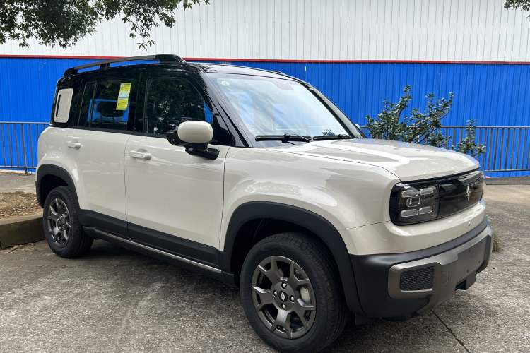 Used Baojun Spark EUV 2026 Model 401km Flagship Edition Exterior 2